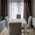 Apartment Rentplanet - Krawiecka *